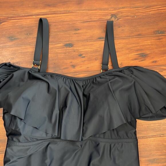 Raisins Curve ruffle off the shoulder one piece swimsuit sz 22W - Picture 2 of 4